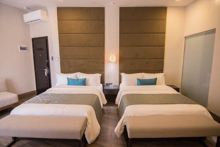 Room 12 of 37