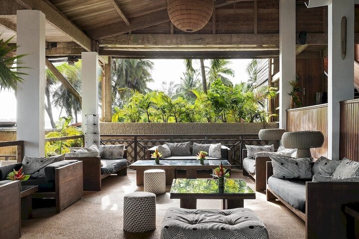 Lounge 69 of 113