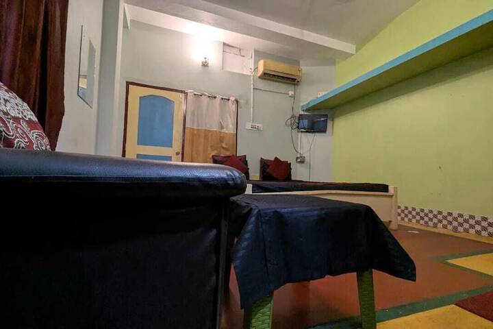 Room 12 of 21