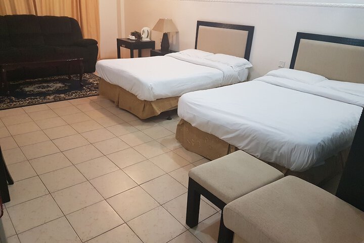 Room 6 of 30