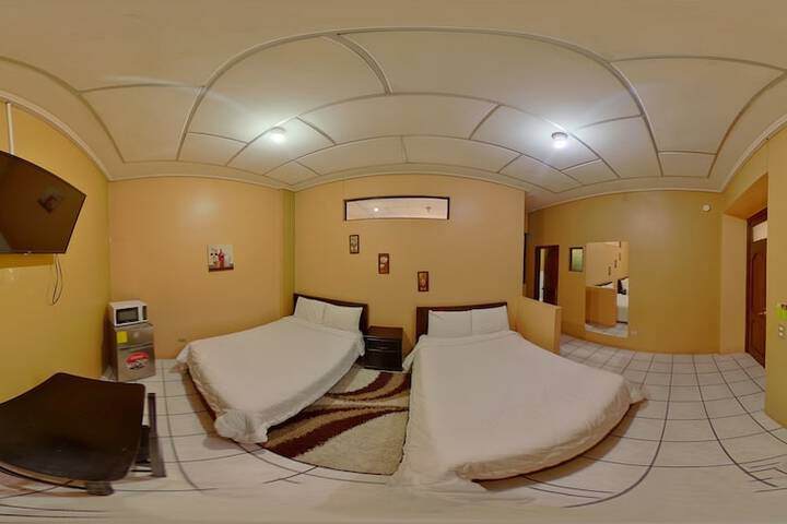 Room 14 of 42