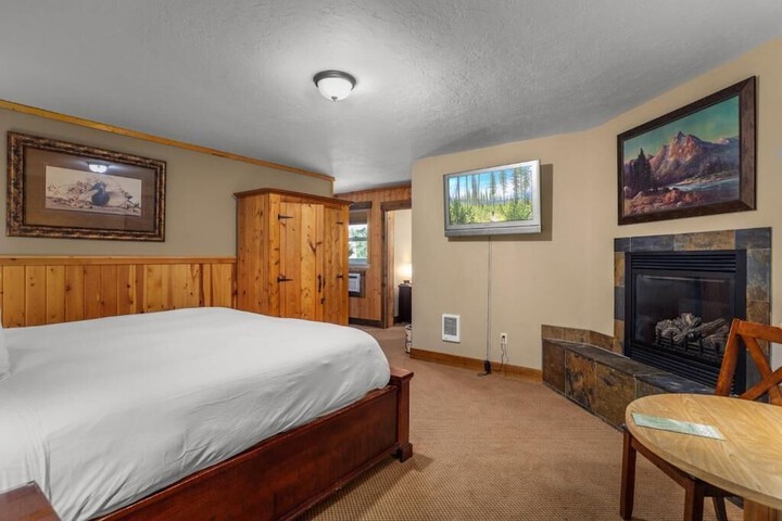 Room 20 of 46