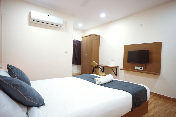 Room 4 of 26