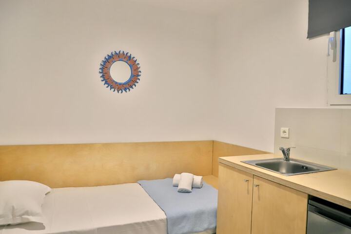 Room 27 of 134