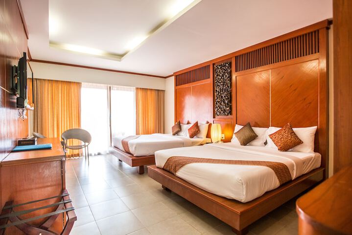 Room 3 of 50