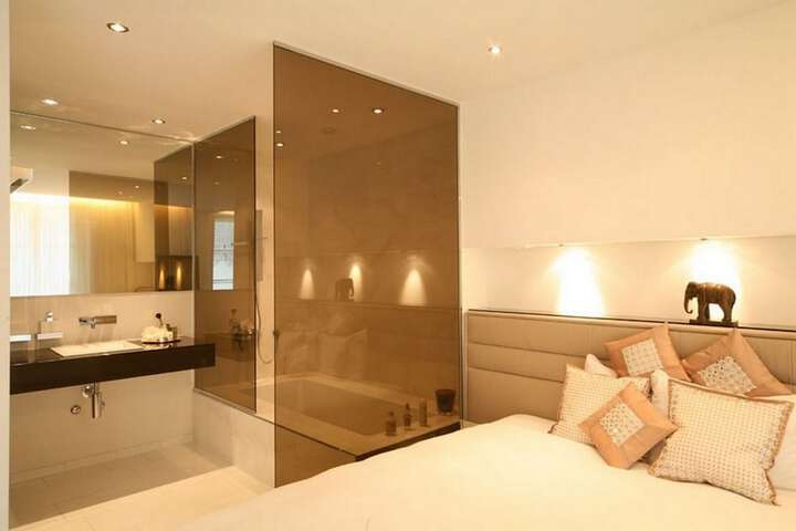 Room 7 of 30