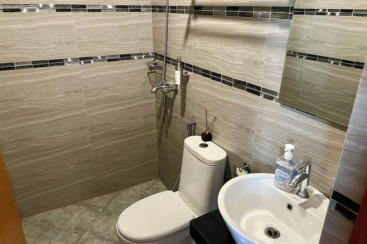 Room 10 of 15
