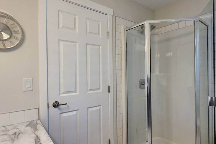 Room 473 of 543