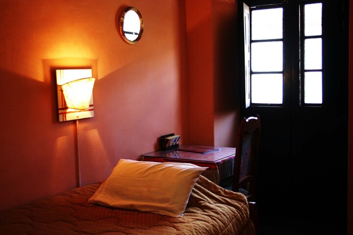 Room 8 of 60