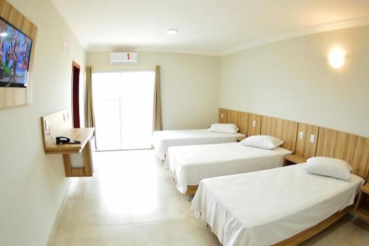 Room 10 of 19
