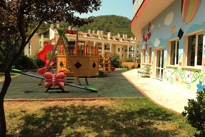 Children's play area - outdoor