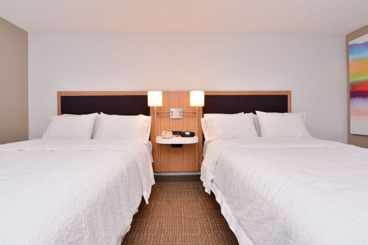 2 Queen Beds (6 of 11)
