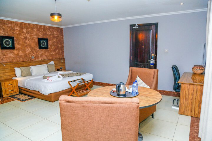 Room 50 of 159