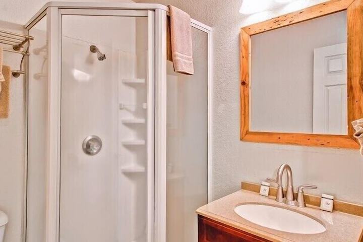 Room 12 of 15