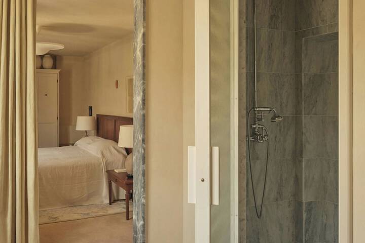 Room 57 of 187