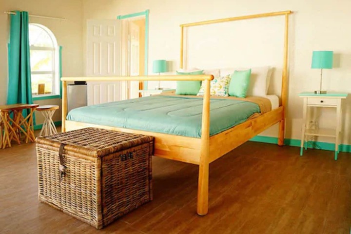 Room 15 of 77