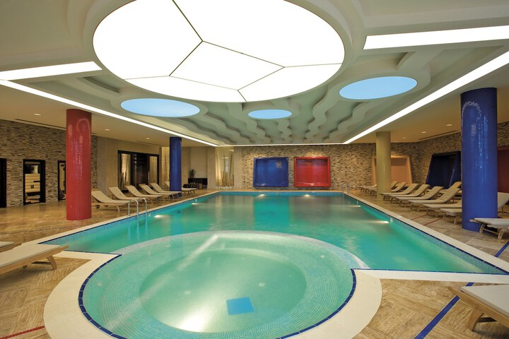 Hotel Pool