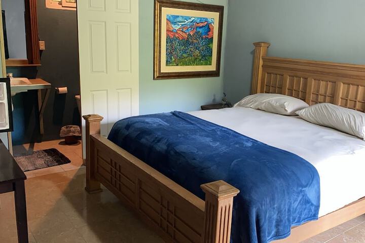 Room 10 of 19