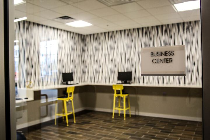 Business Center 22 of 24