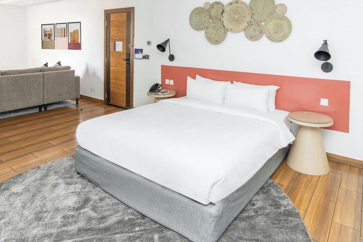 Room 14 of 43