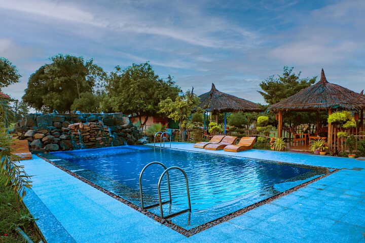 Pool 18 of 22