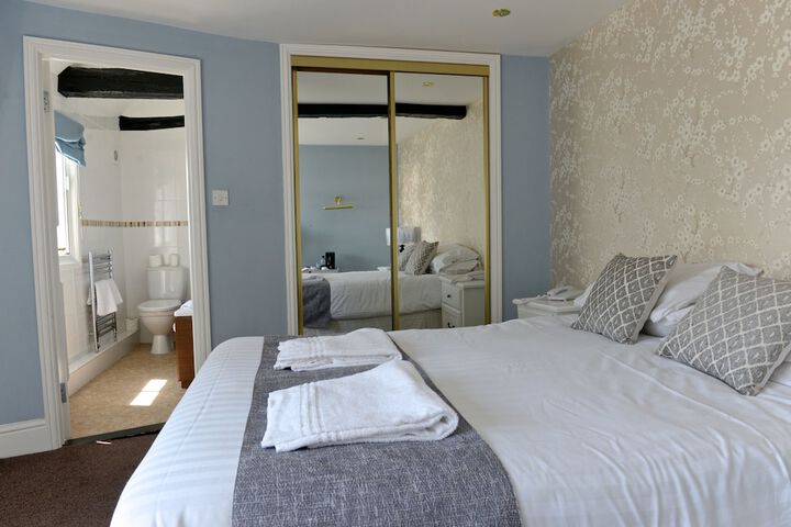 Room 12 of 44