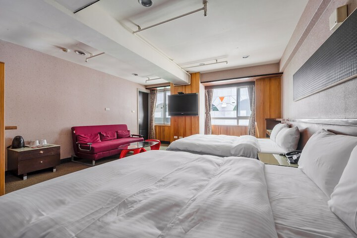 Room 35 of 90