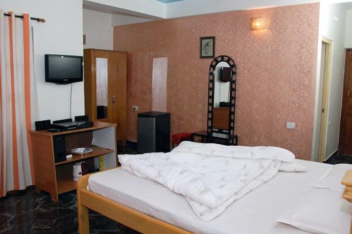 Room 5 of 24