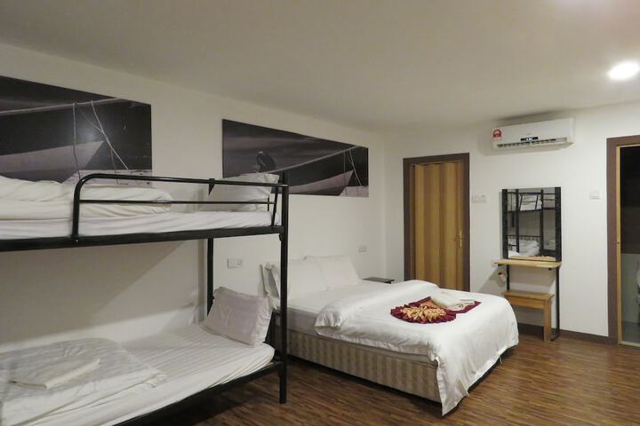 Room 19 of 147