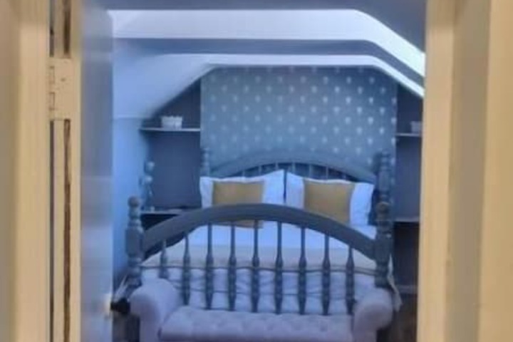 Room 7 of 17