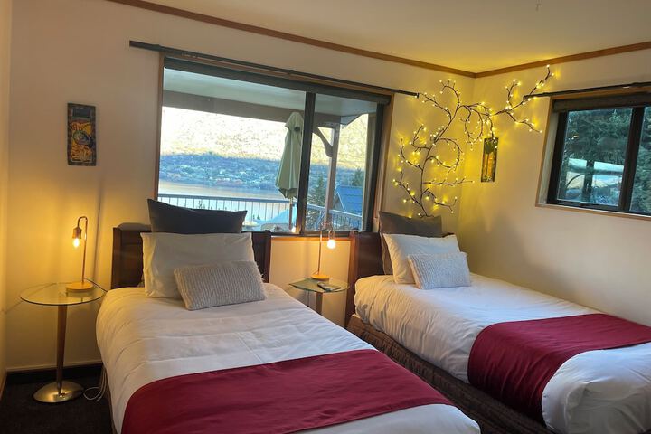 Room 13 of 48