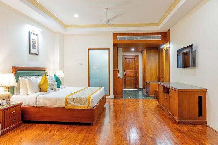 Room 38 of 181