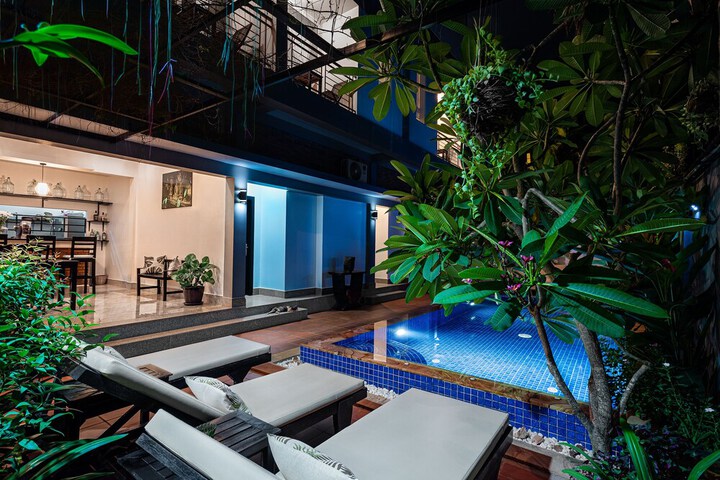Pool 23 of 35