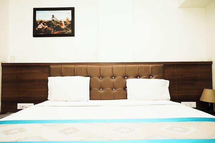 Room 22 of 48