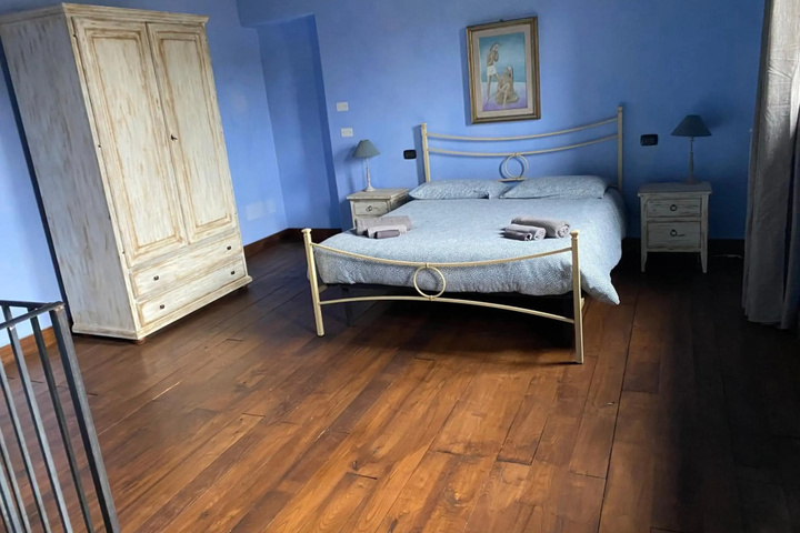 Room 6 of 21