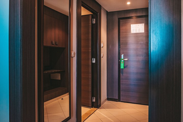 Room 13 of 140