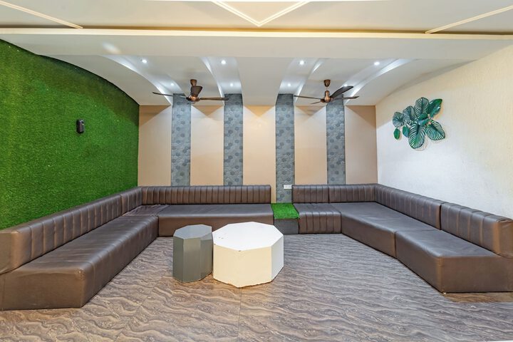 Hotel Interior 9 of 46