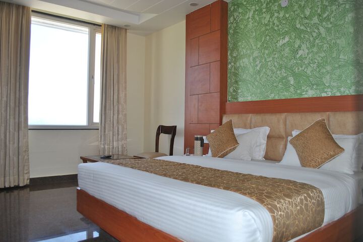 Room 14 of 44