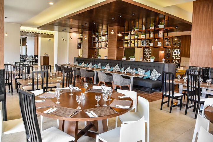 Dining 105 of 133