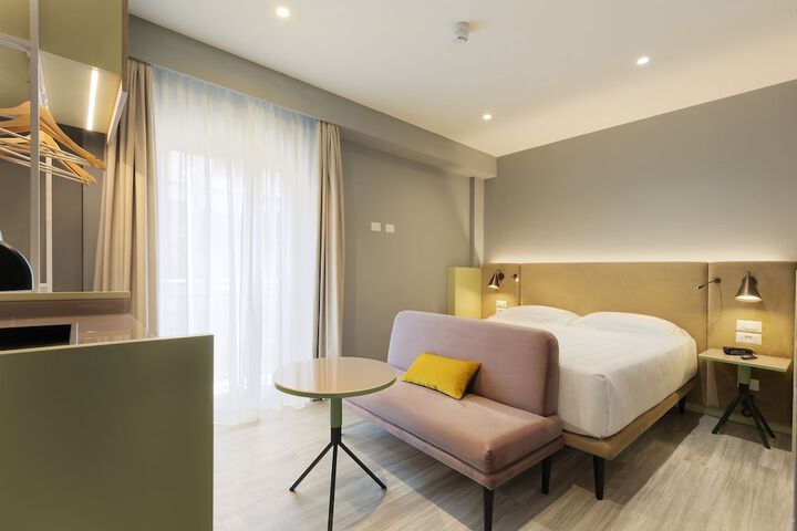 Room 20 of 47