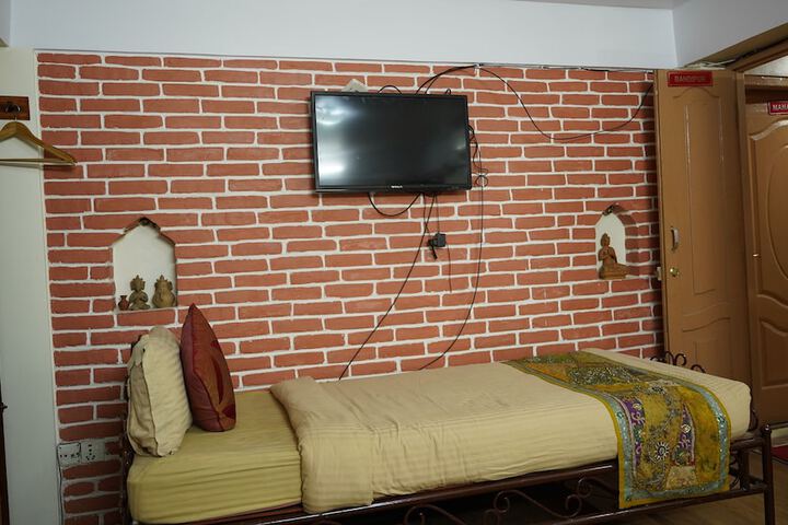 Room 19 of 56