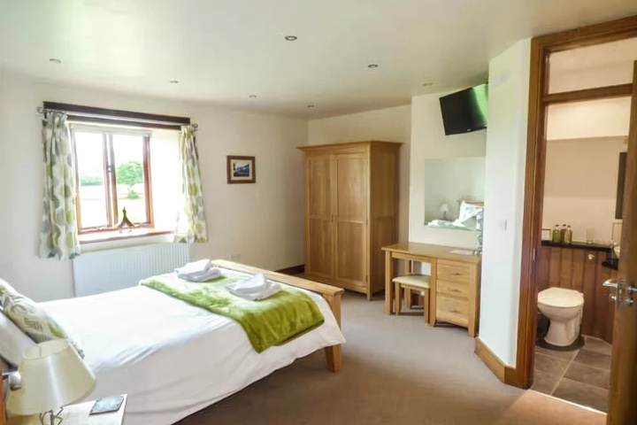 Room 3 of 12