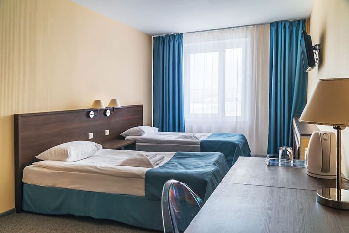 Room 16 of 39
