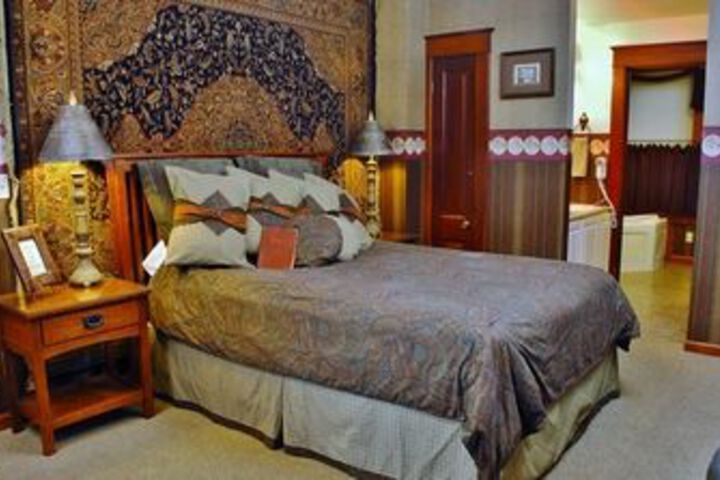 Room 56 of 200