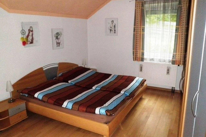 Room 5 of 19