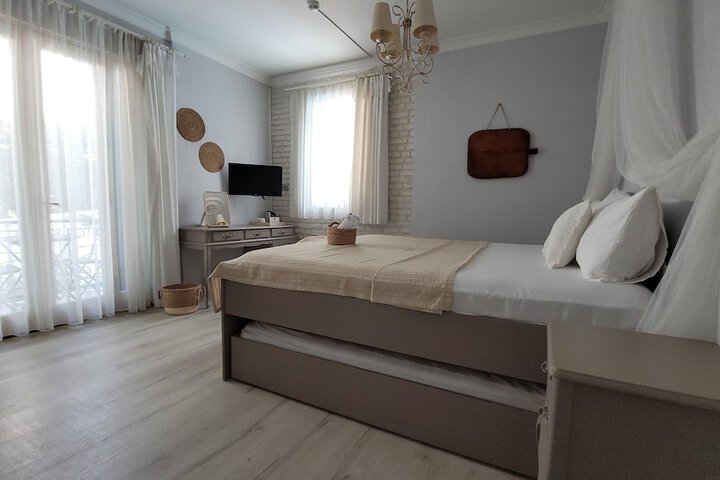 Room 10 of 85