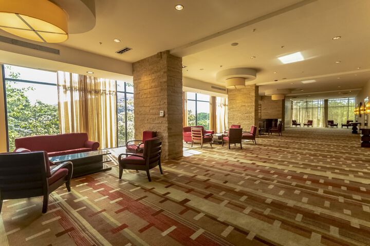 Business Center 188 of 230
