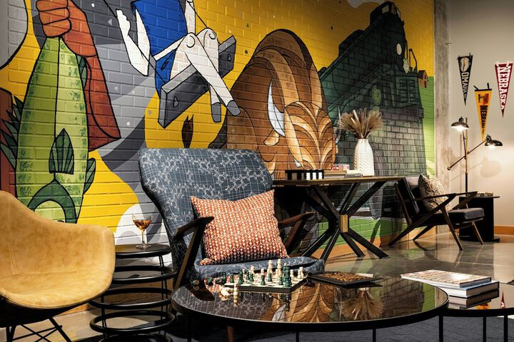 Hotel Interior 4 of 38