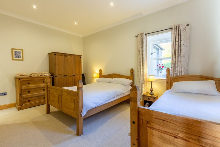 Room 4 of 22