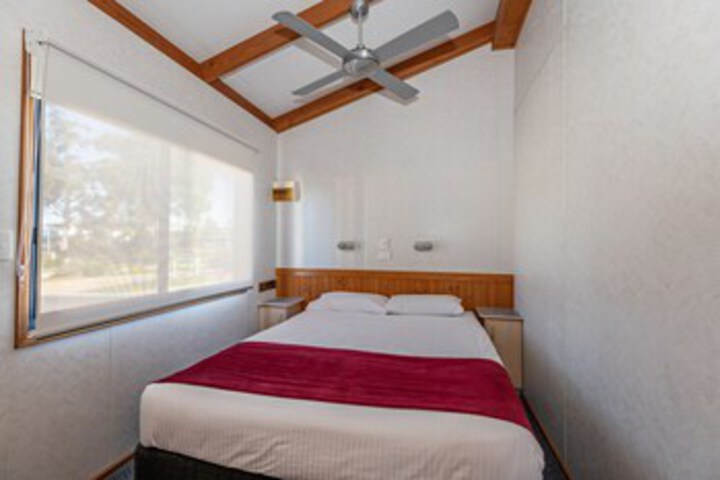 Room 115 of 129